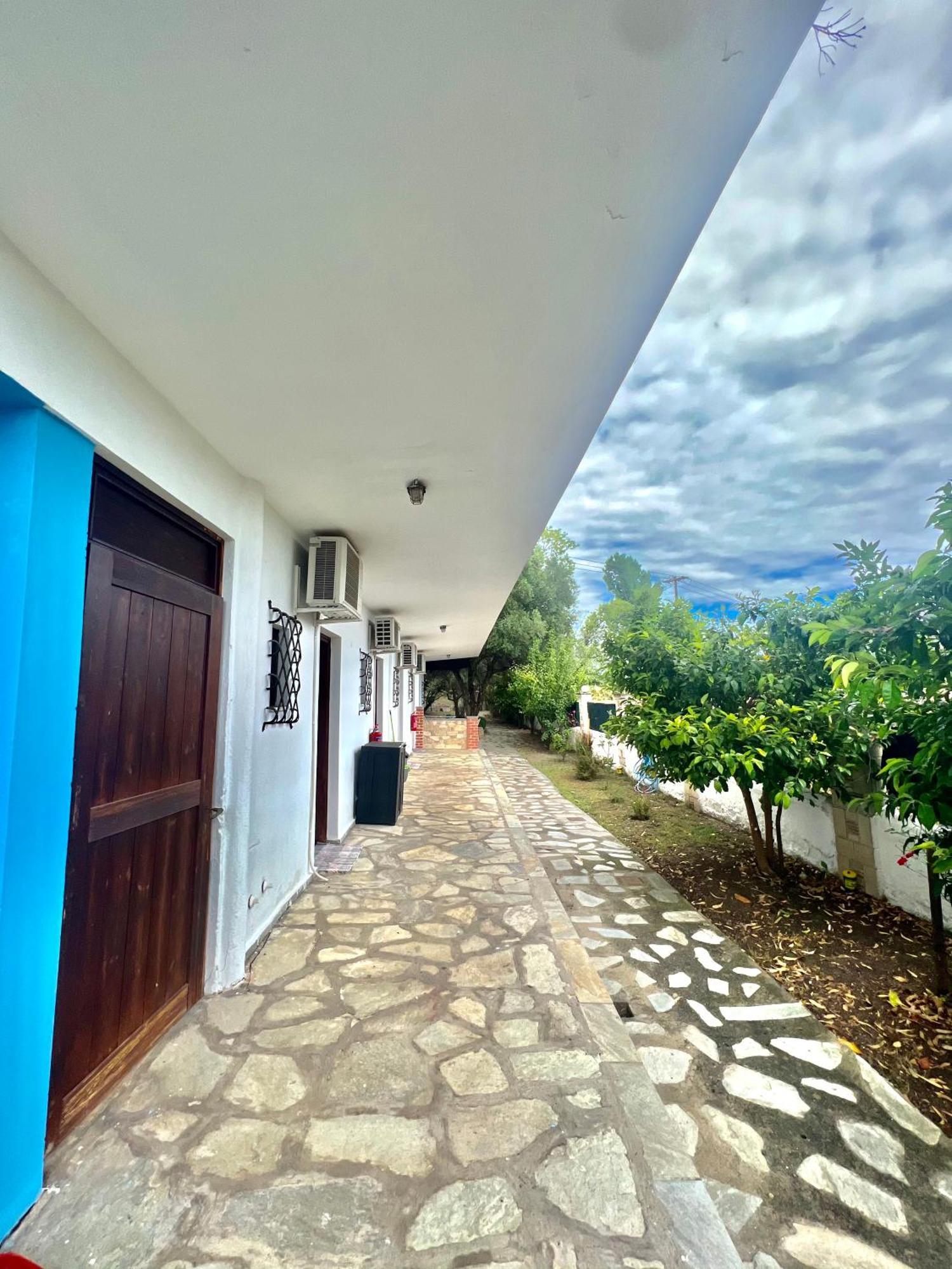 Blue Garden Inn Фурка Экстерьер фото