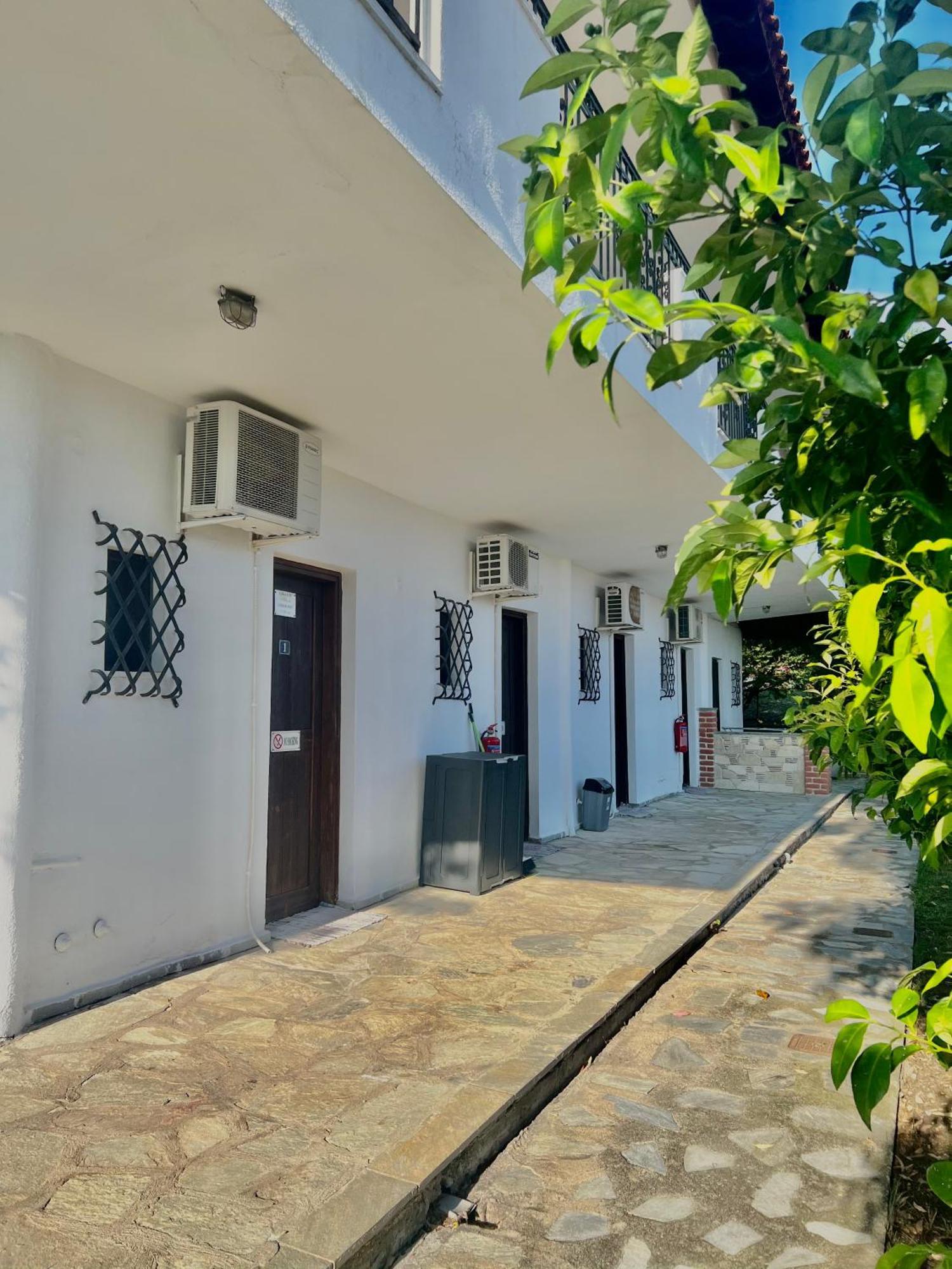 Blue Garden Inn Фурка Экстерьер фото