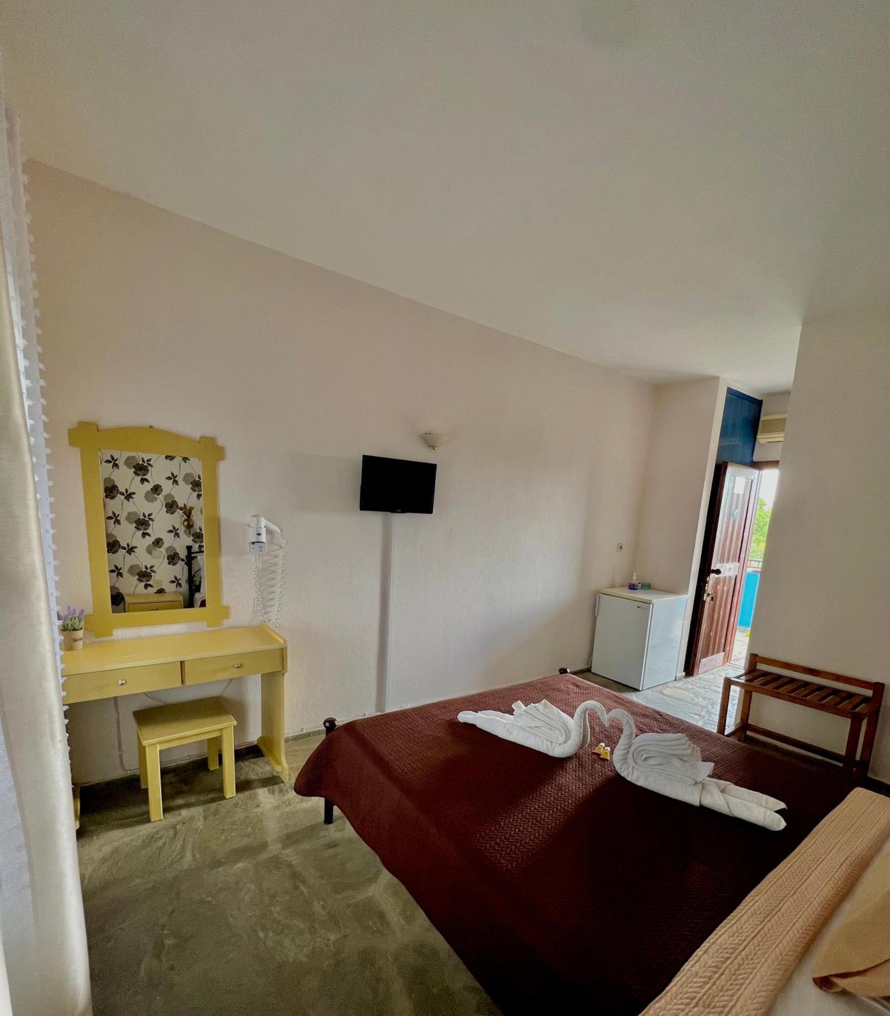 Blue Garden Inn Фурка Экстерьер фото